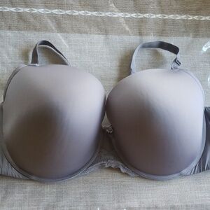 Torrid Curve  gray slighly lined full coverage bra size 44DD